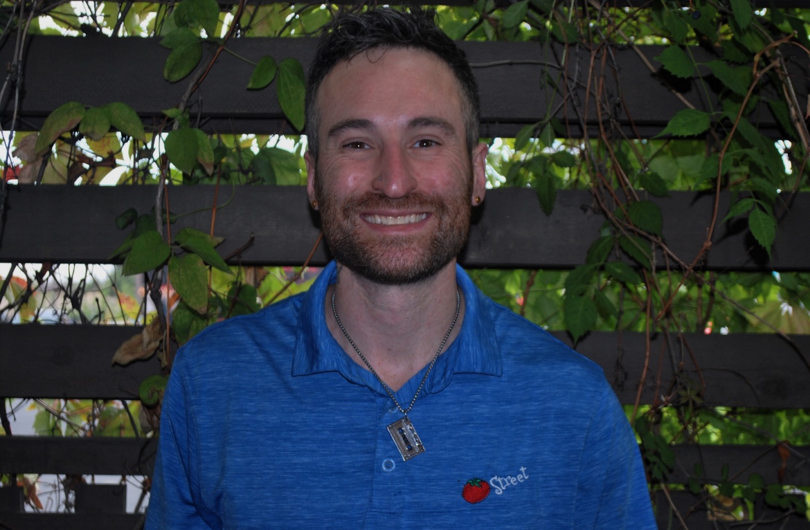 Danny Wiese, Bar Manager