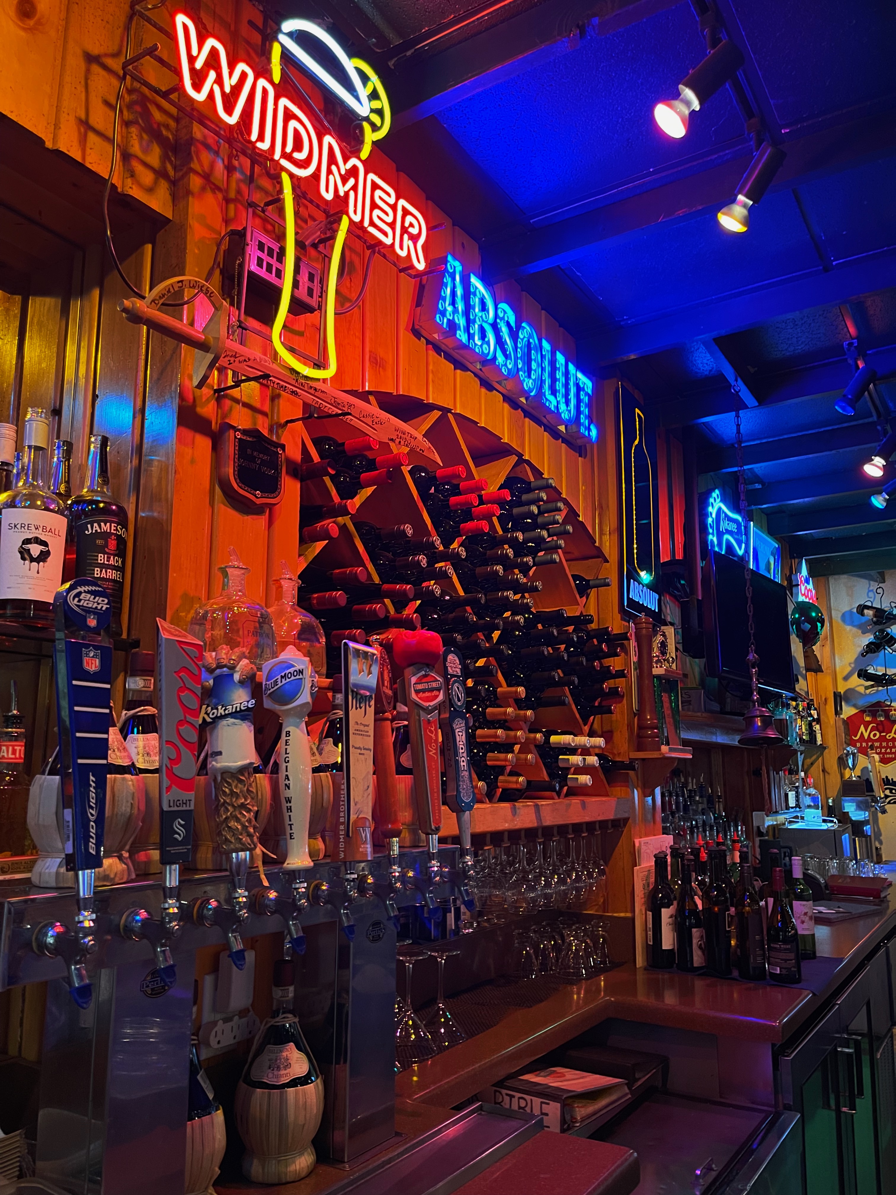 Spokane Shandino's Bar sign